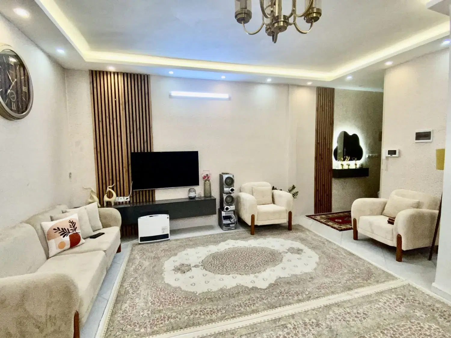 آپارتمان فروشی ۹۰متر تک واحدی لادن قبل پیروزی
