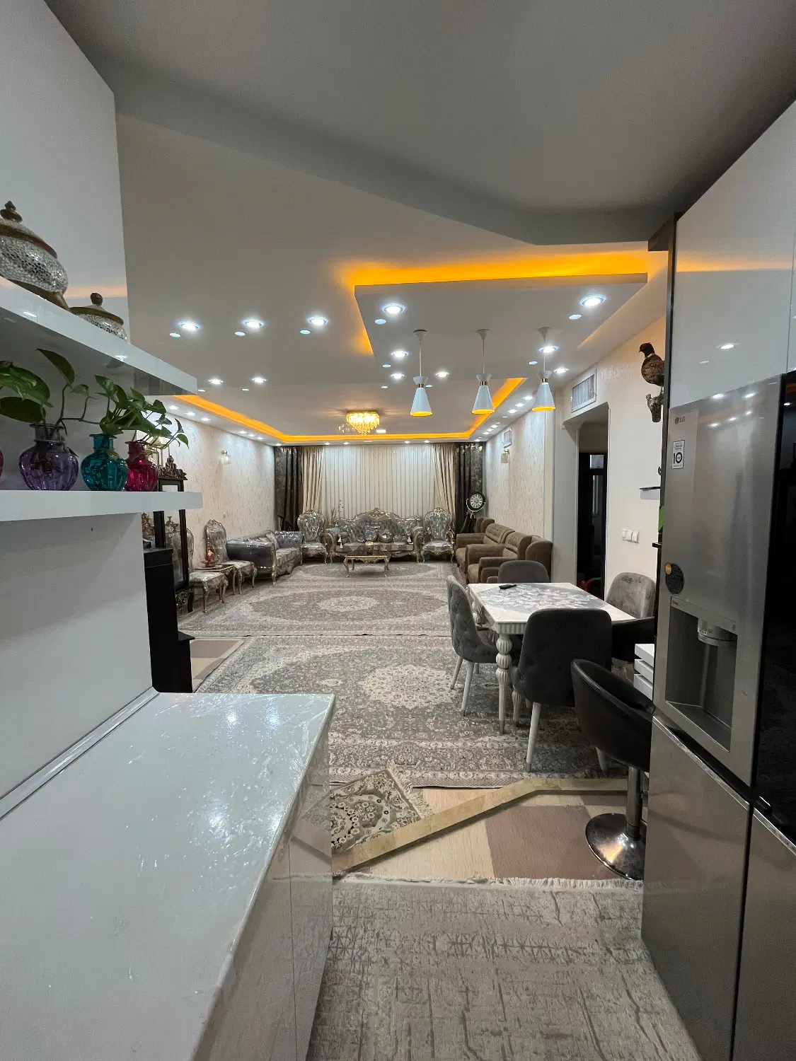 اپارتمان دوخوابه آسمان آزادشهر نوساز