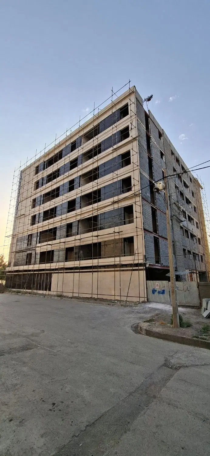 ۱۴۶متر ۳خواب طبقه سوم ملکی الهیه برند
