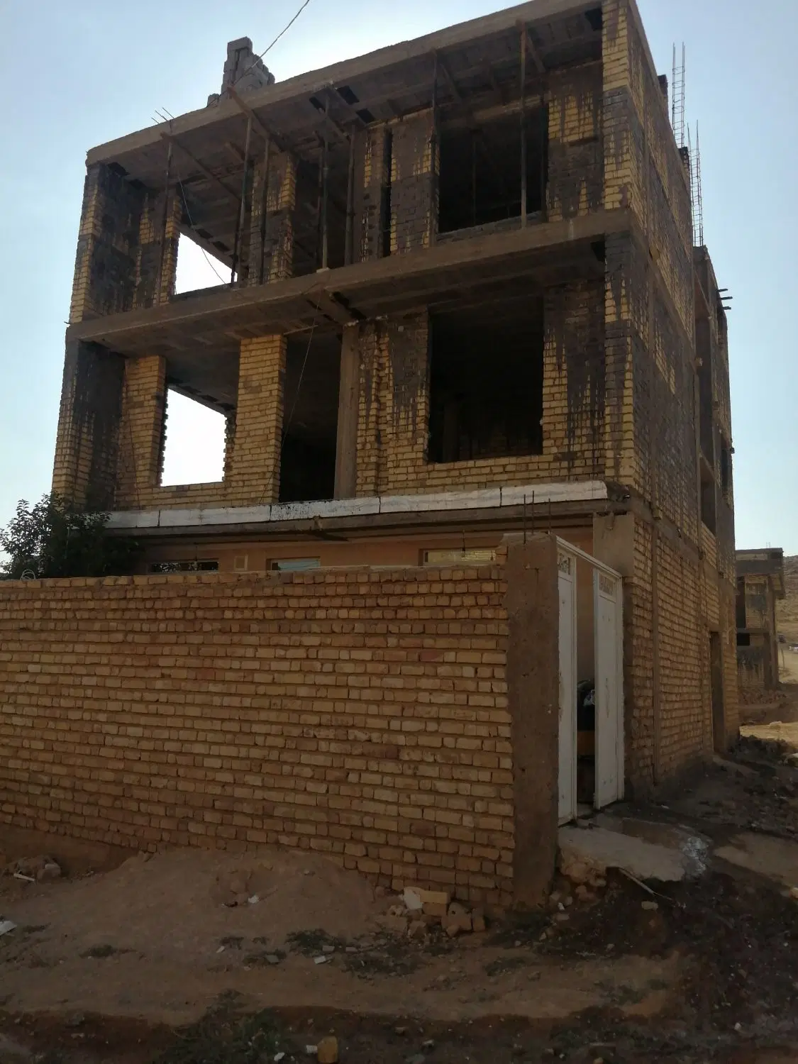 فروش اسکلت درقصر قمشه