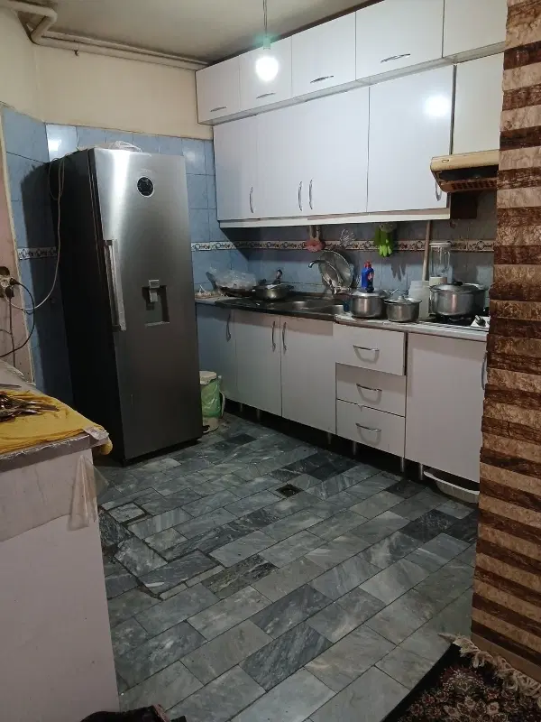 واحد۶۴ متری خیابان حافظی
