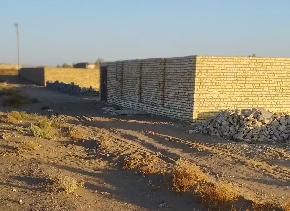 زمین چهار دیواری