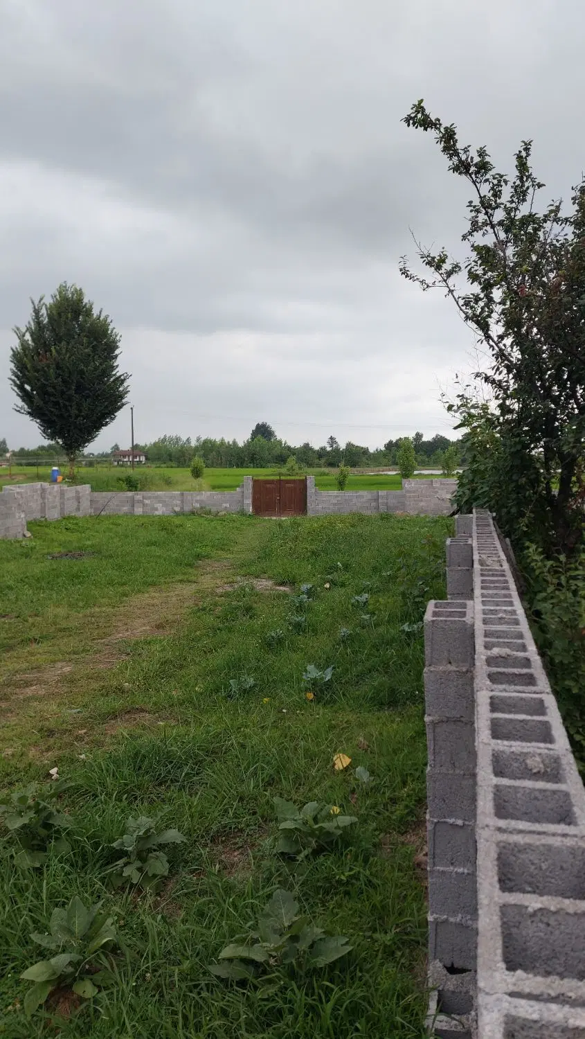 ۱۰۰۰متر زمین باکاربری مسکونی