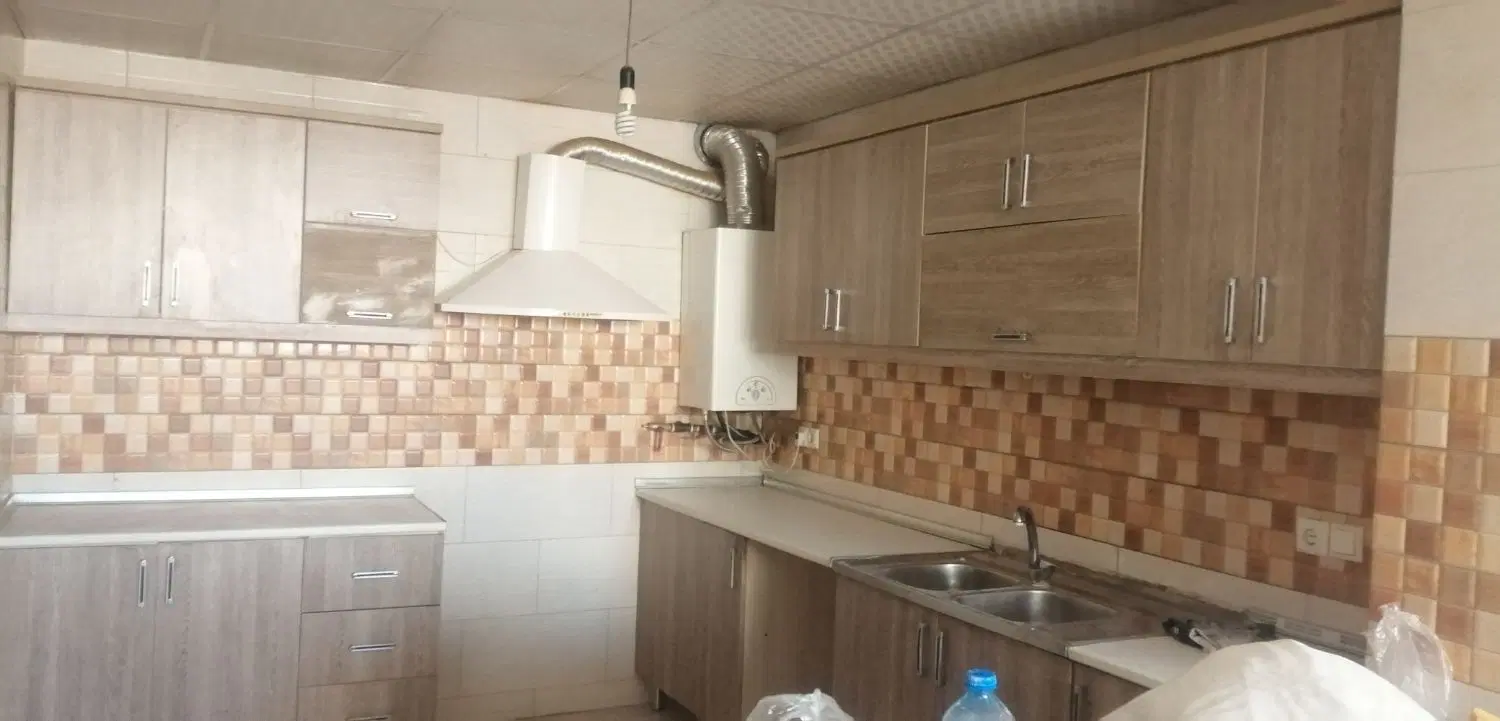 آپارتمان دوخوابه تمیز