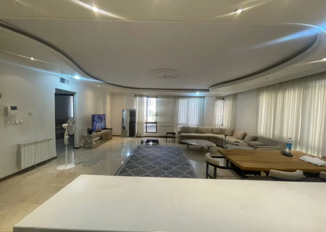 فایل خاص نیاوران_ 115 متر _ سالن بزرگ _بدون مالک