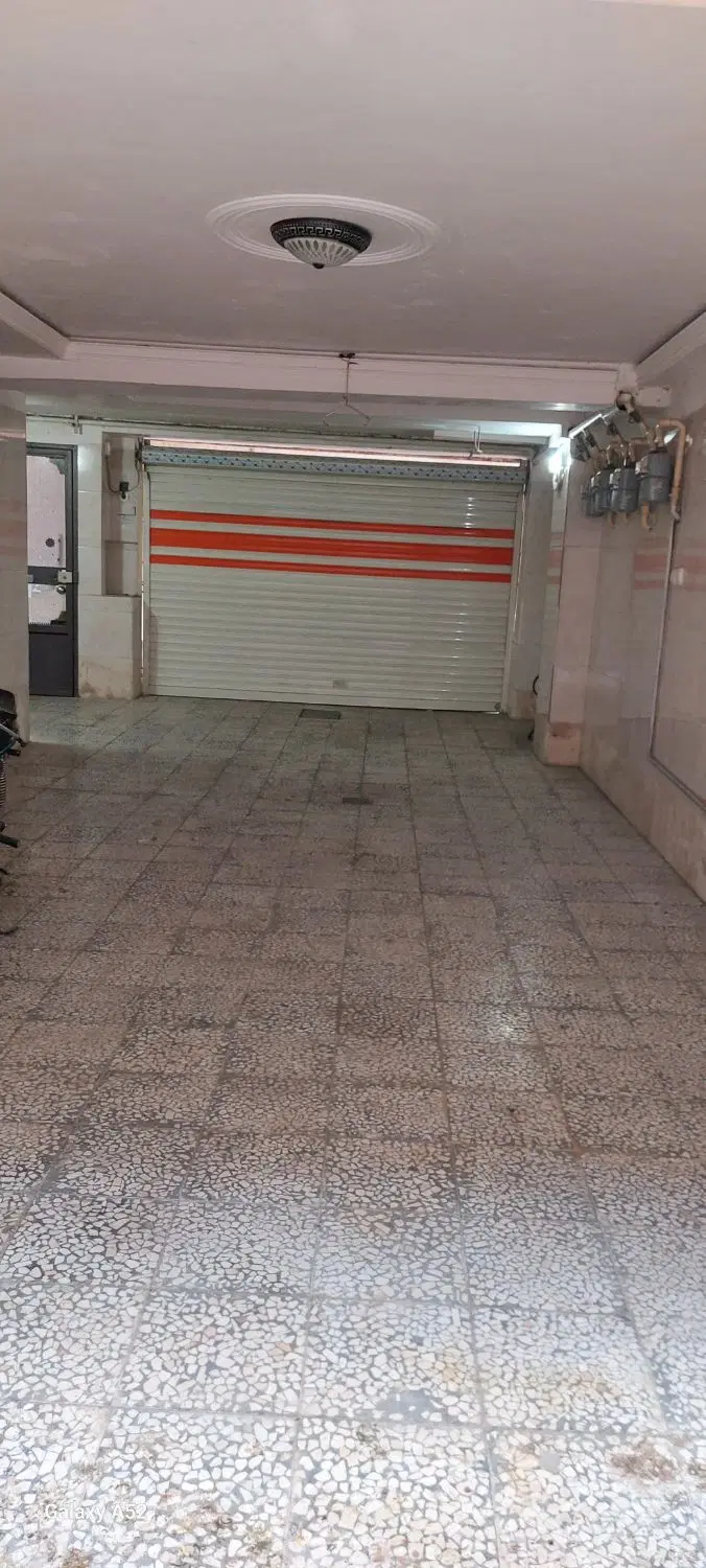 پارکینگ  ماشین