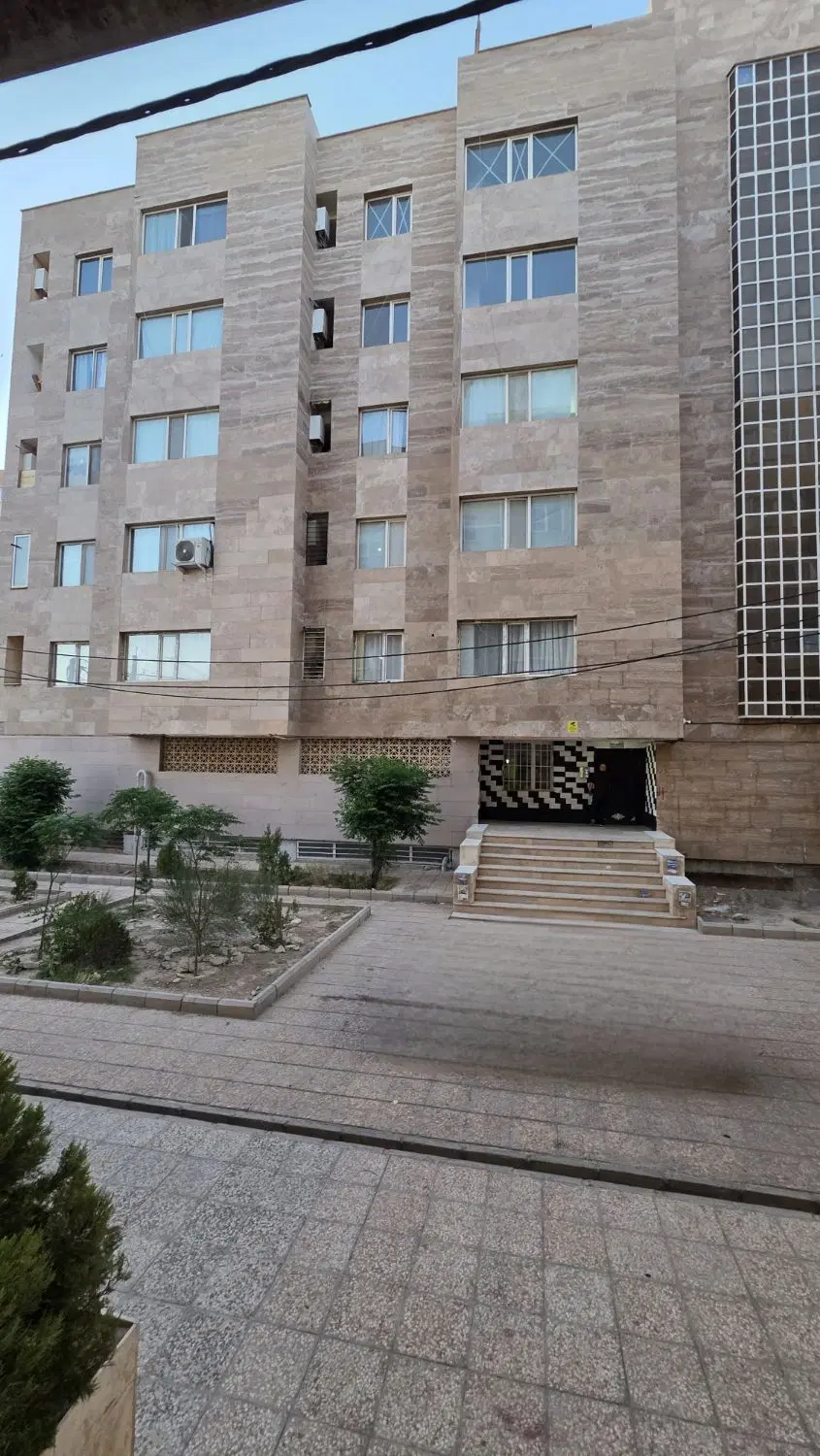 دو خواب _فاز ۴ شمال_پارکینگ_پارک مشاهیر
