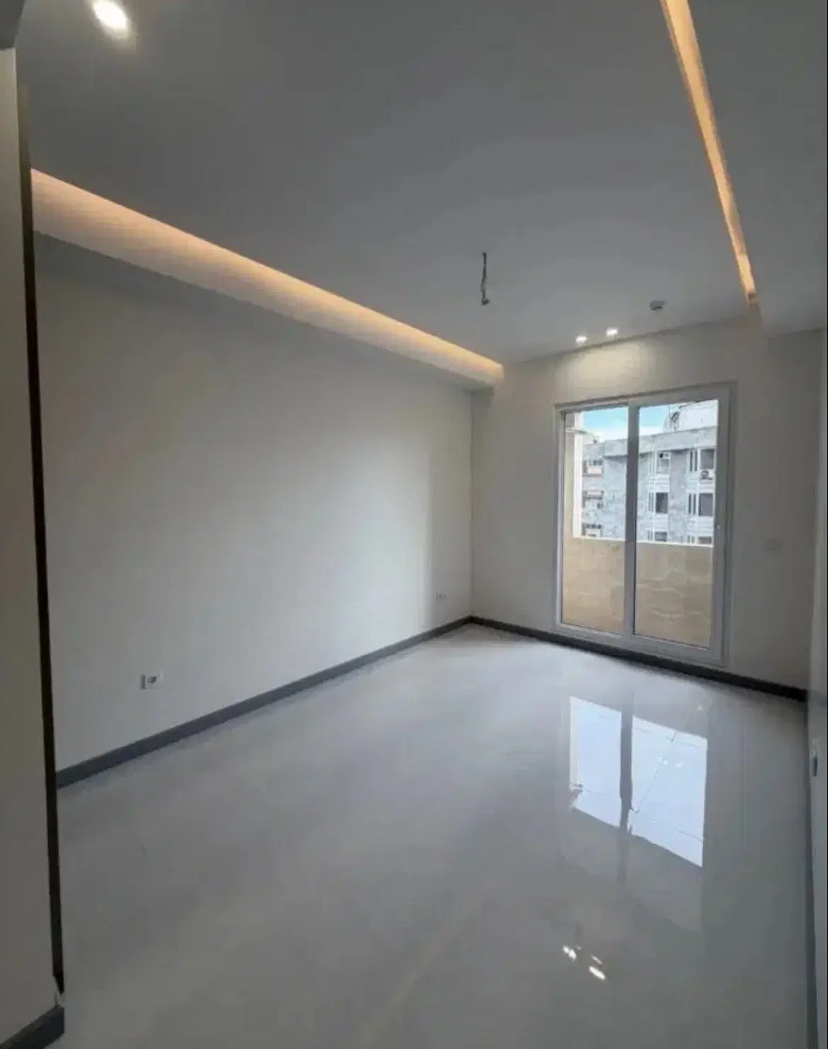 ۶۰ متری نوساز تاپ لوکیشن