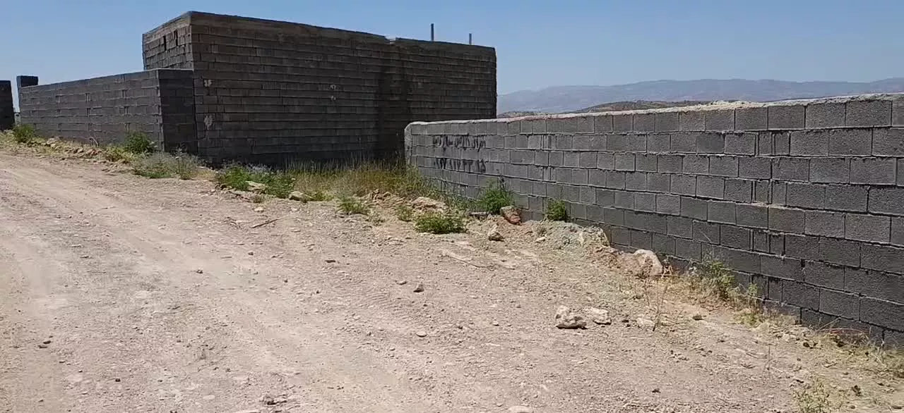 باغچه بادرخت آب برق جاده خانه زنیان ب قلات