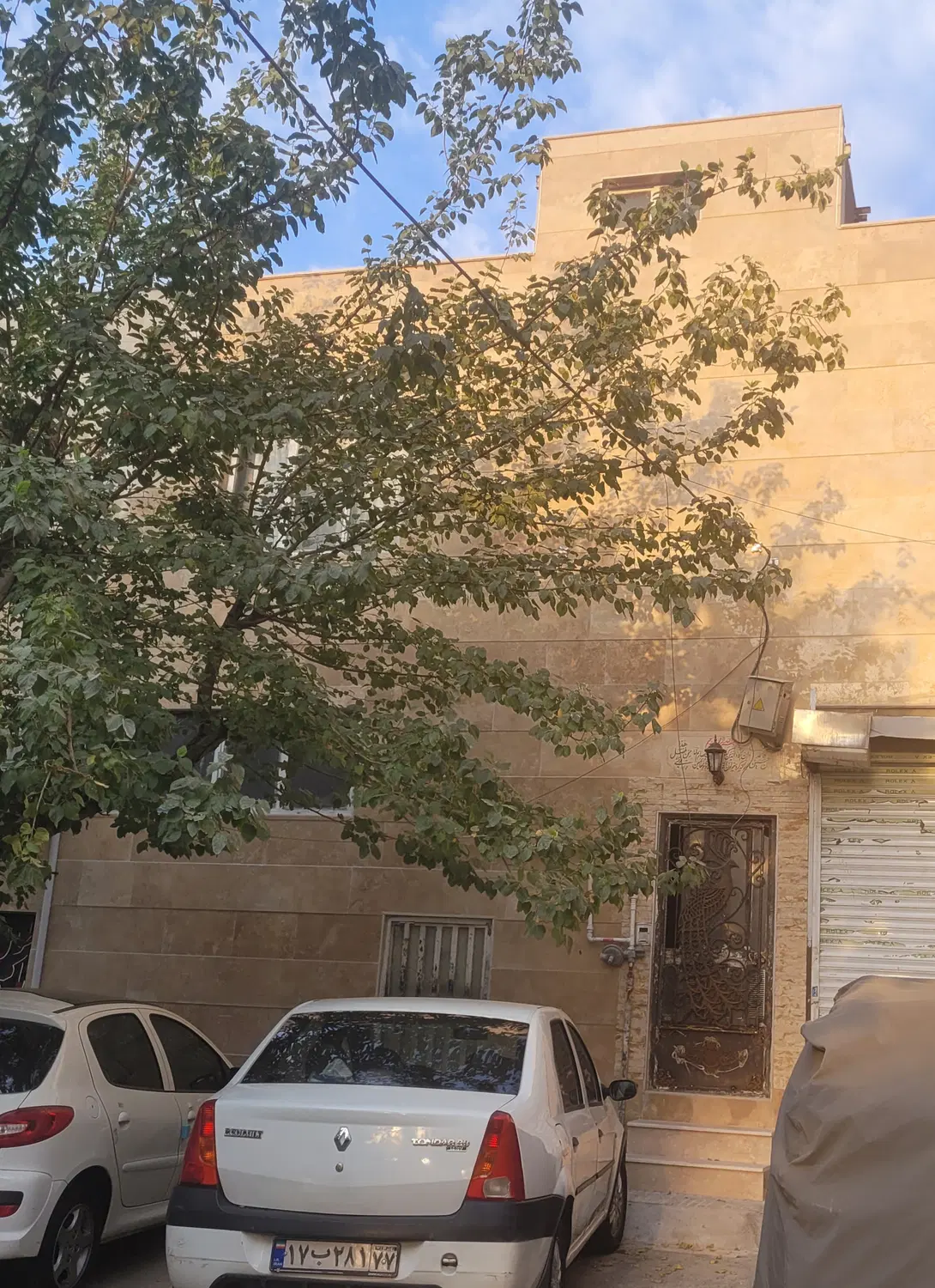 دو واحد آپارتمان شخصی  خوش نقشه دربست سند تکبرگ
