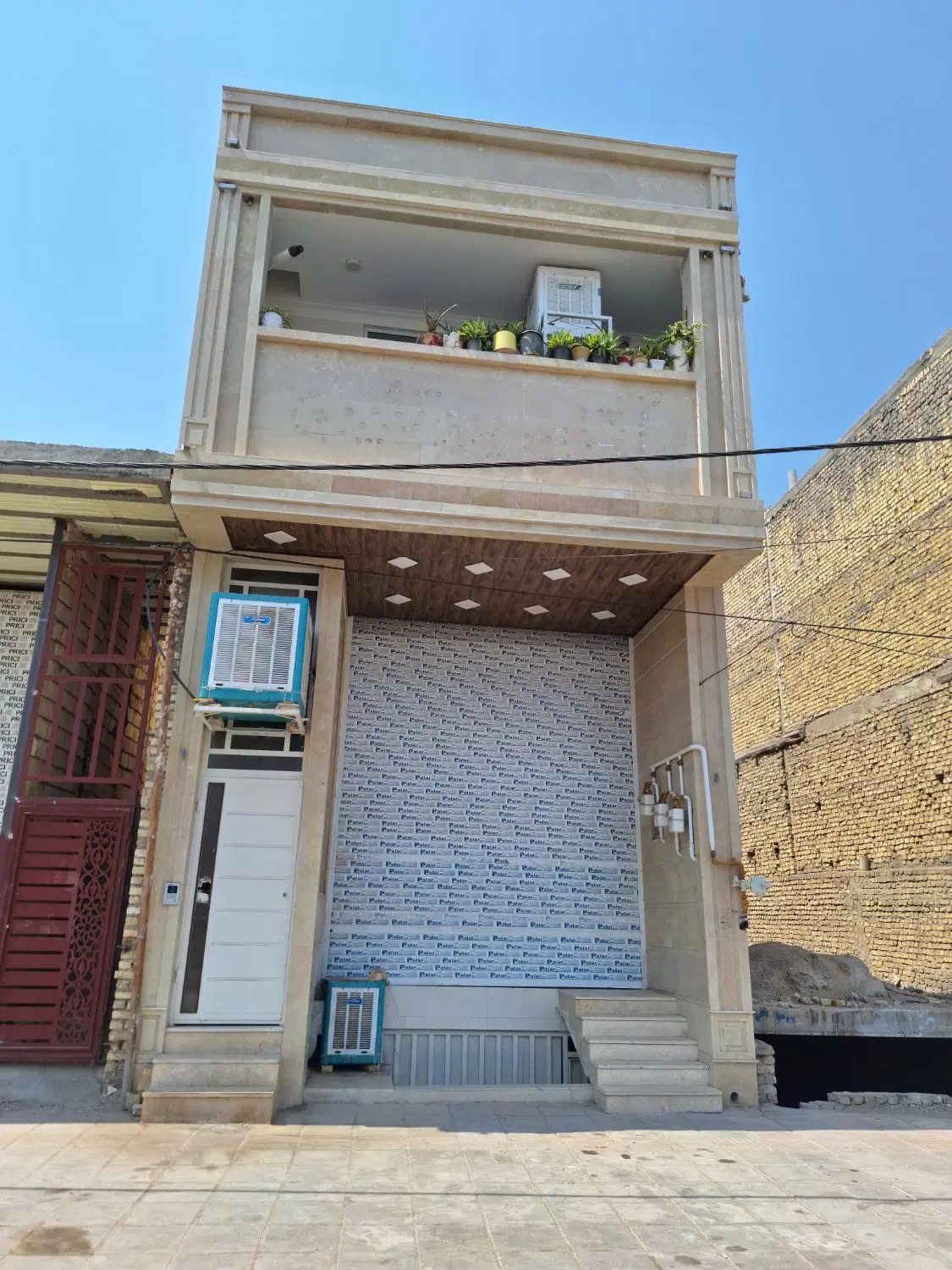 مغازه تجاری سه طبقه اسکان