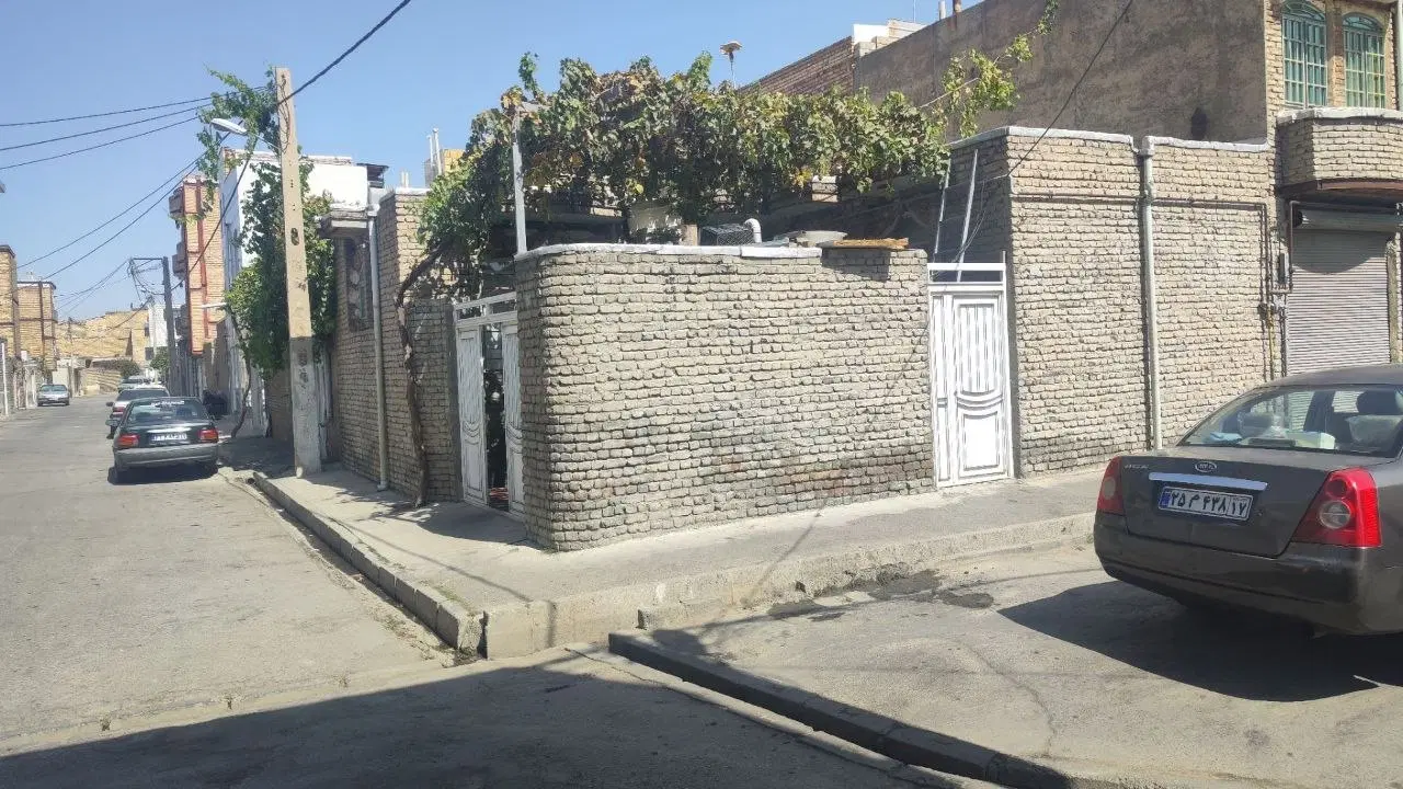 خانه مسکونی صدوقی دو نبش
