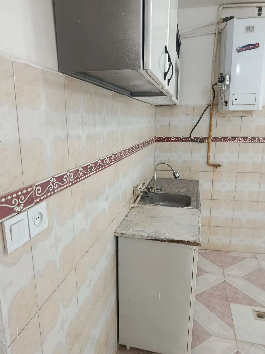منزل ویلایی،۷۰ متر،طبرسی شمالی داخل خیابان ۱۰ متری