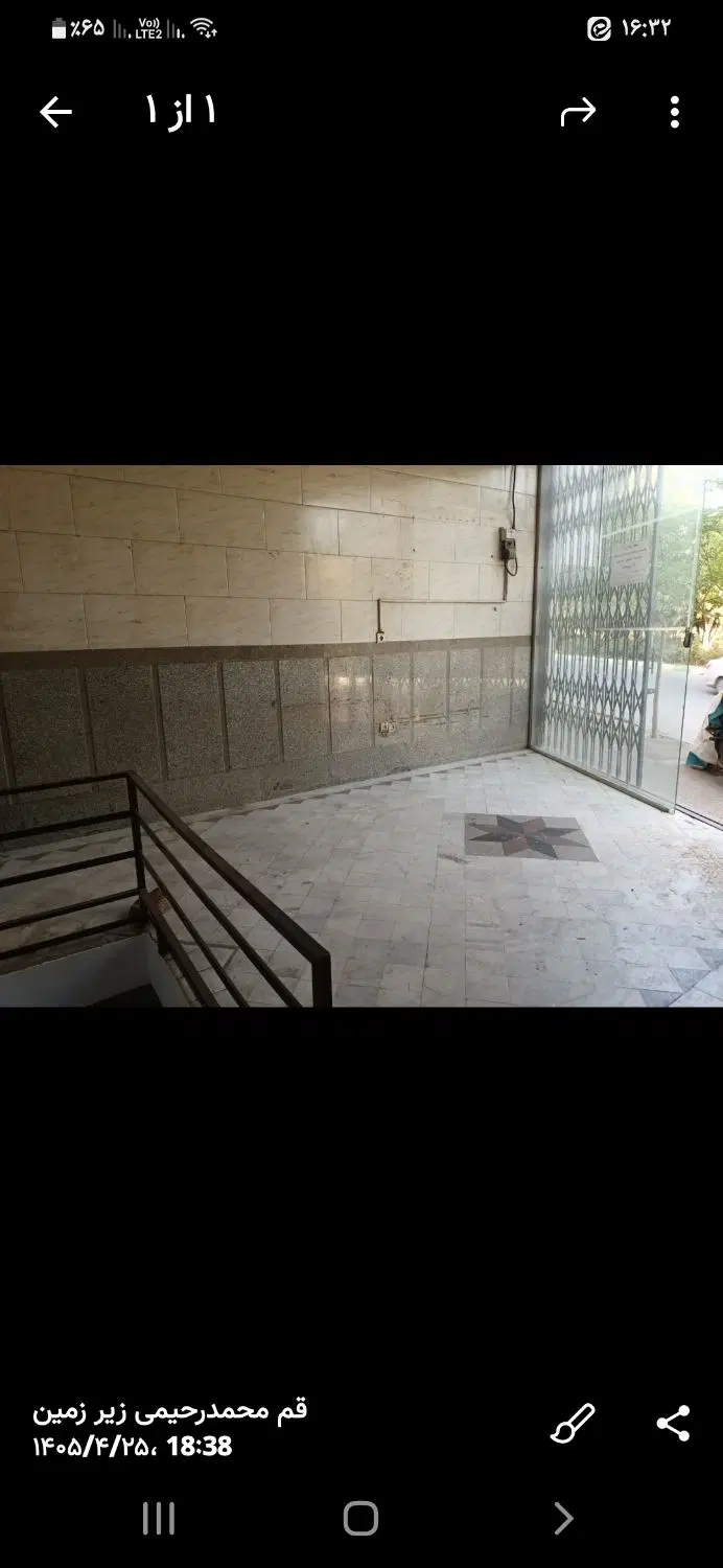 خانه فروشی سه طبقه با یک مغازه  روبروی فضای سبز