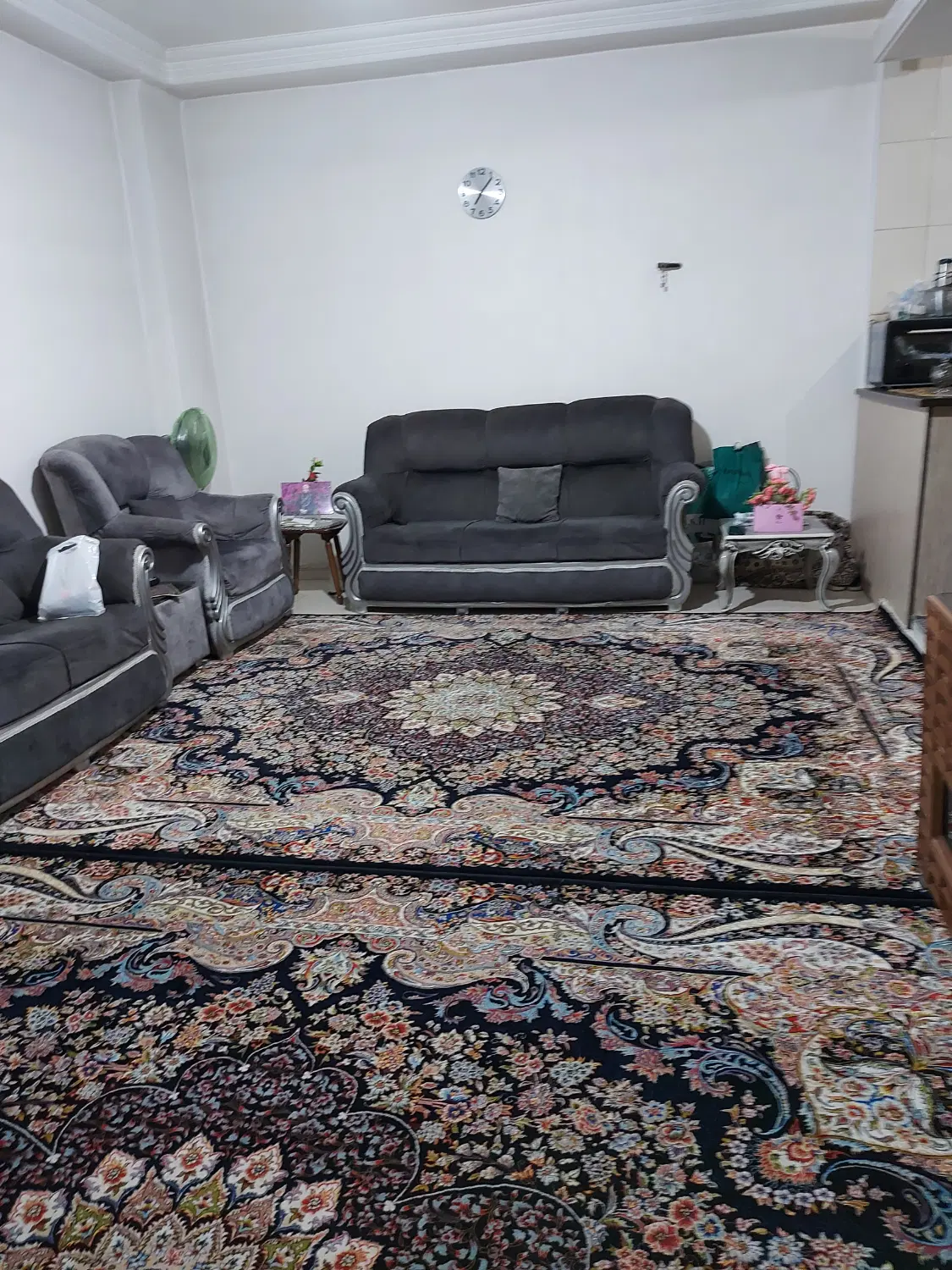 ۶۲ با پارکینگ و آسانسور