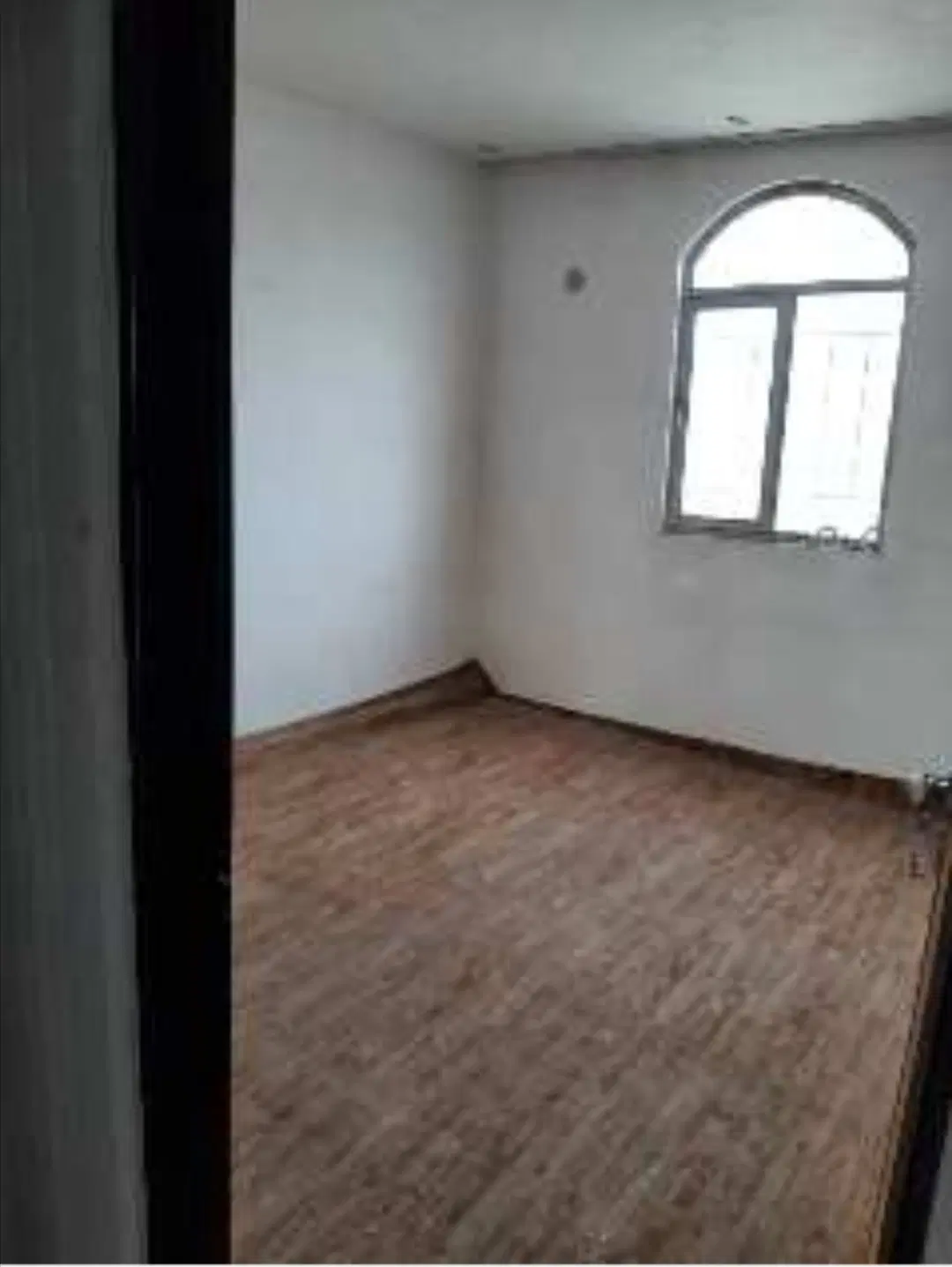 فروش خانه ۴ طبقه ۳۵۰ متر دو واحد پارکینگ ۵ خودرو