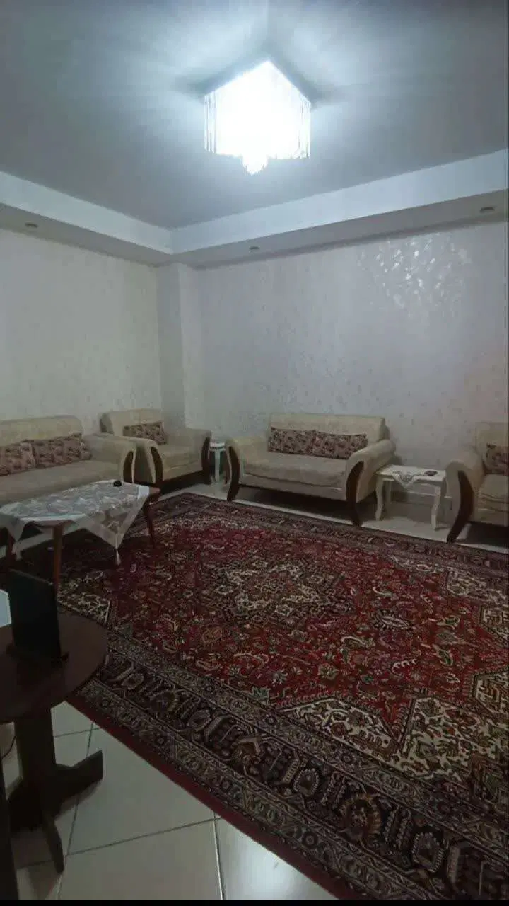 ۵۰م همکف یکخوابه هایگلس تمیز تکواحد