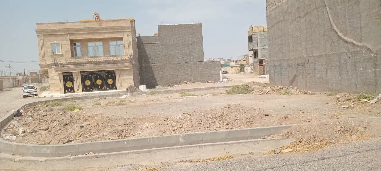 زمین سه بر