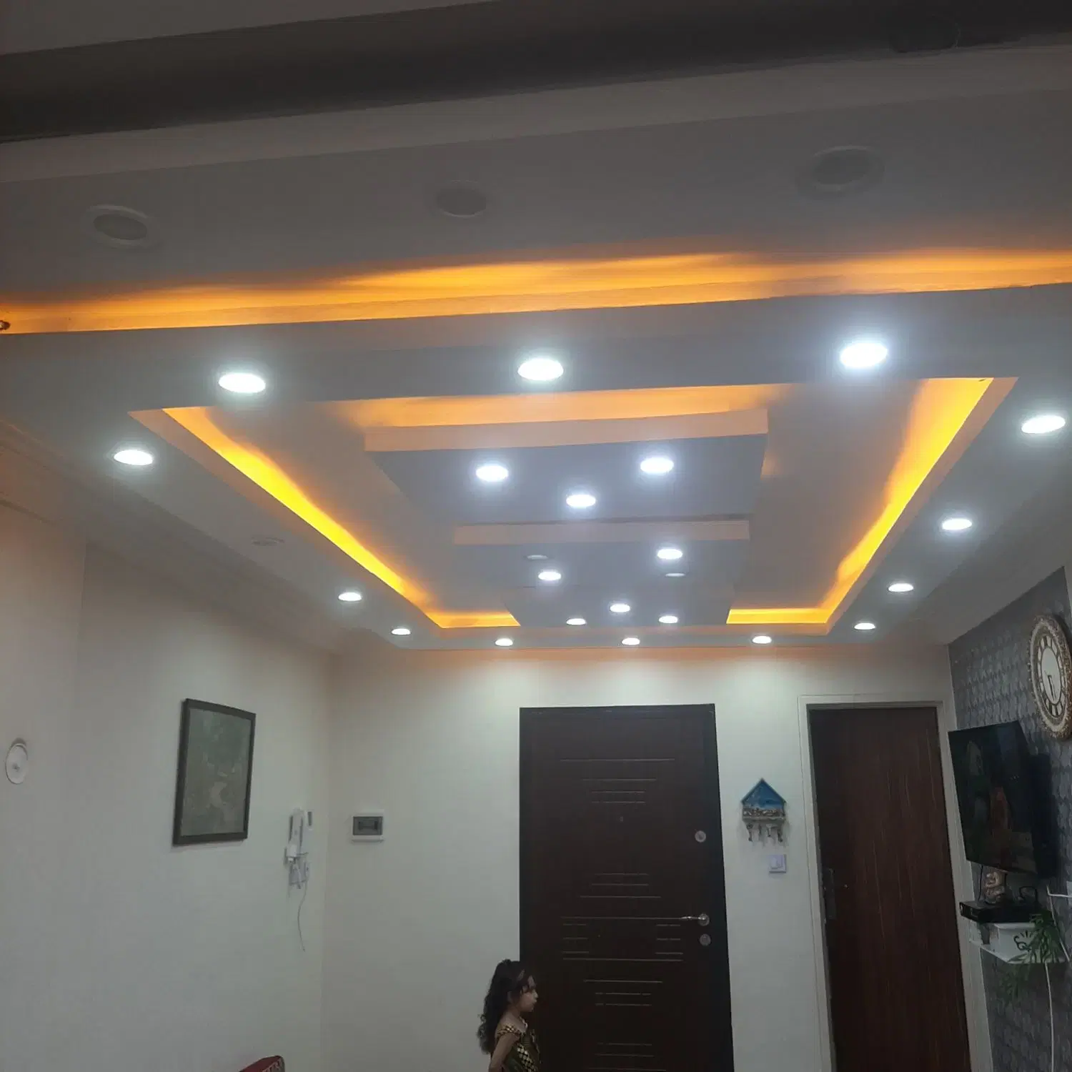 تک واحدی ۷۰ متر ۲خواب بزرگ کناف انباری پارکینگ