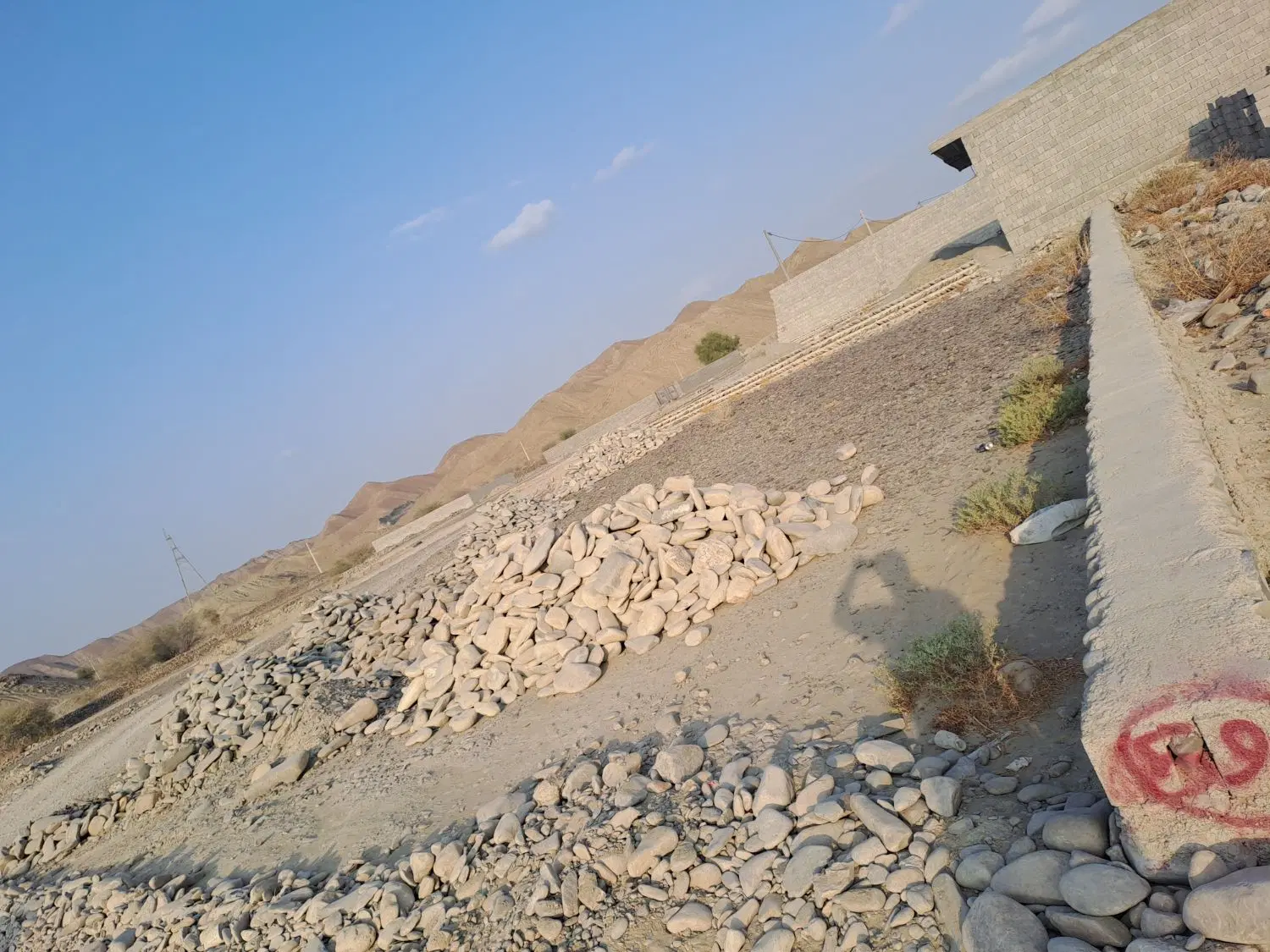 زمین فروشی قصرقند روستای هیت رو برو مدرسه هیت