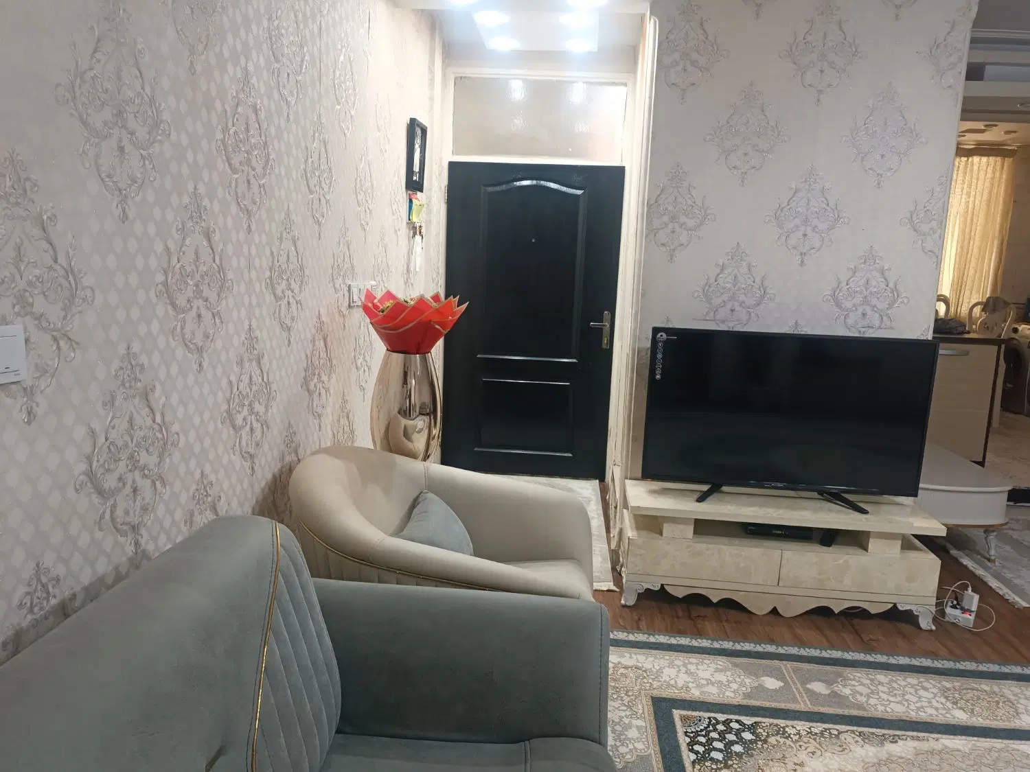 آپارتمان ۸۵متر طبقه اول