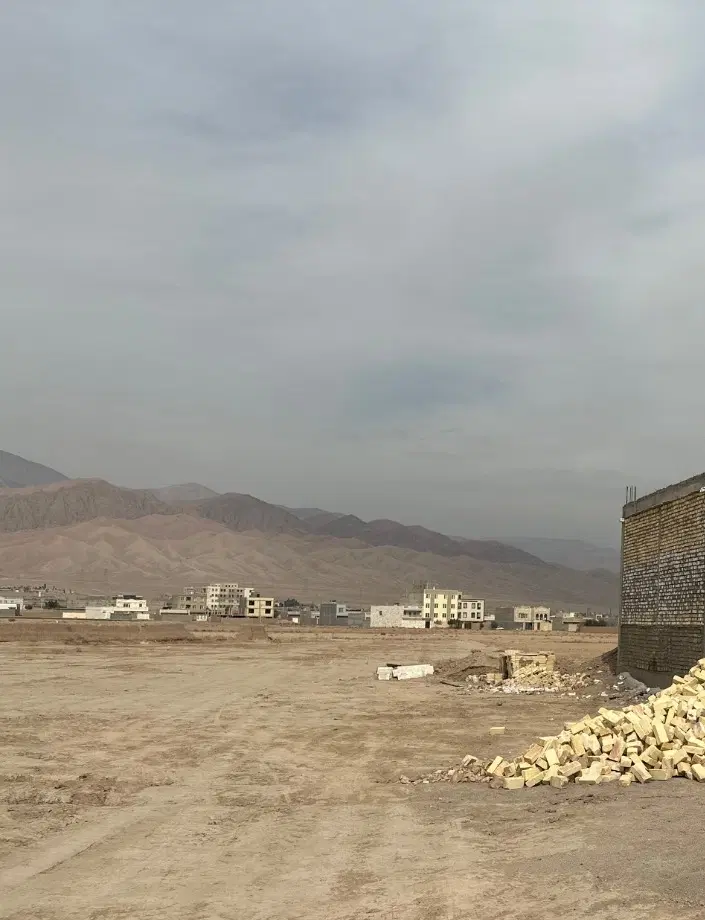 زمین200 متری قابل ساخت در بهترین منطقه آرادان