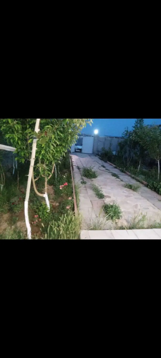 فروش باغچه ۳۰۰ متری با بنای مسکونی