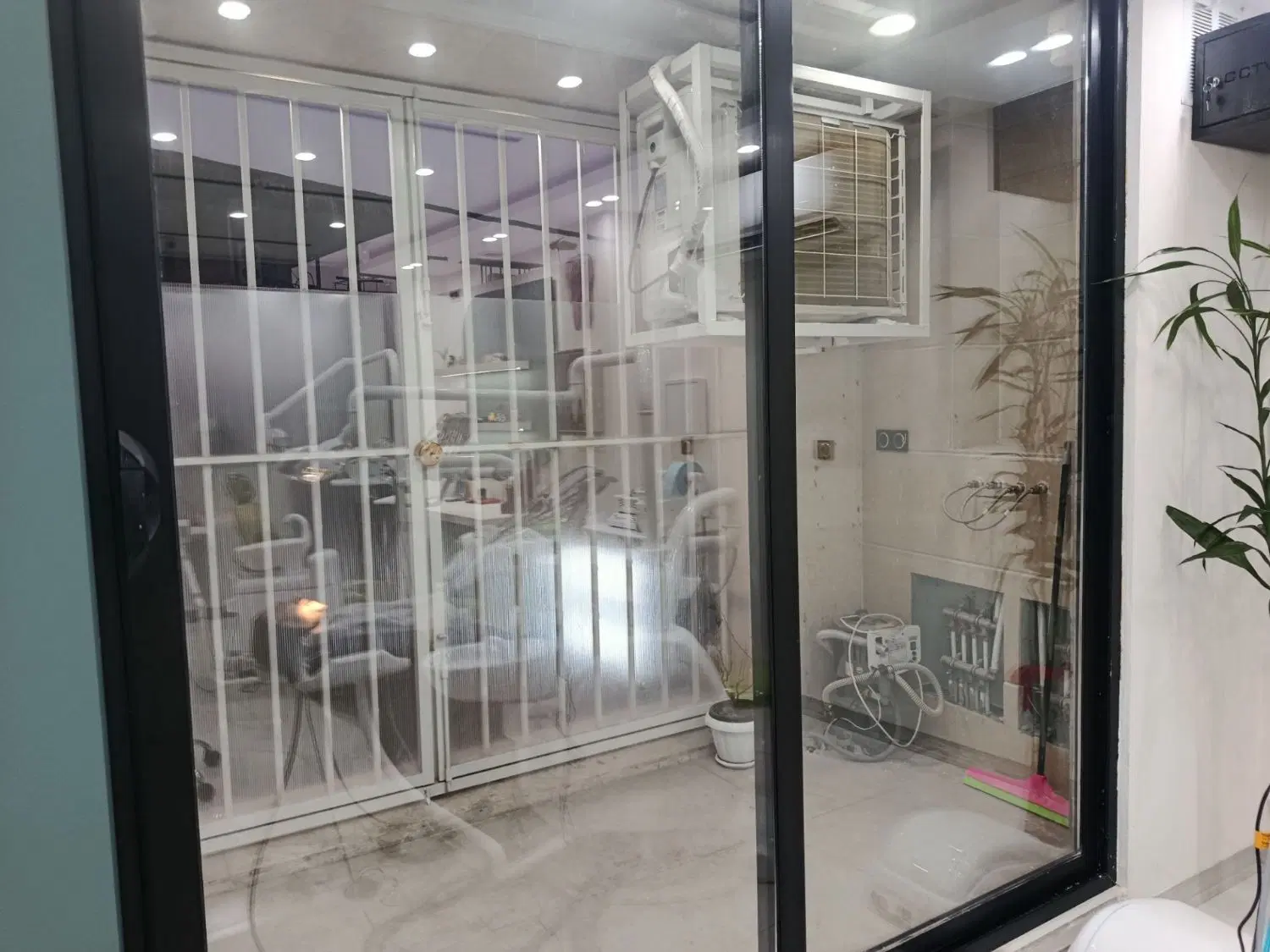 ساختمان پزشکان