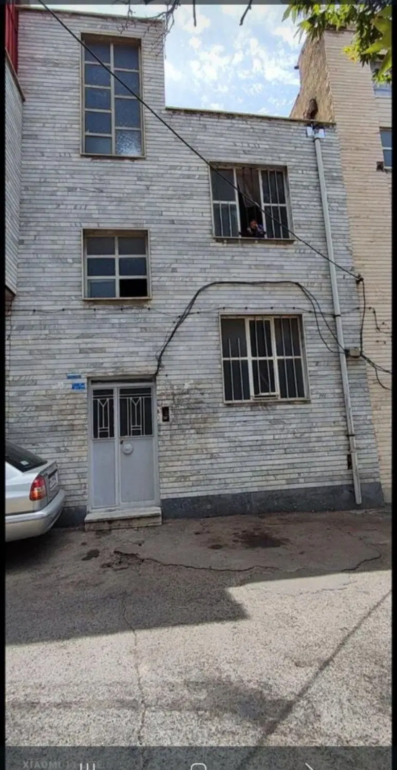 ۱۰۸متر ویلای.ملک دوکله از۲کوچه،۲طبقه مجزا حیاط دار