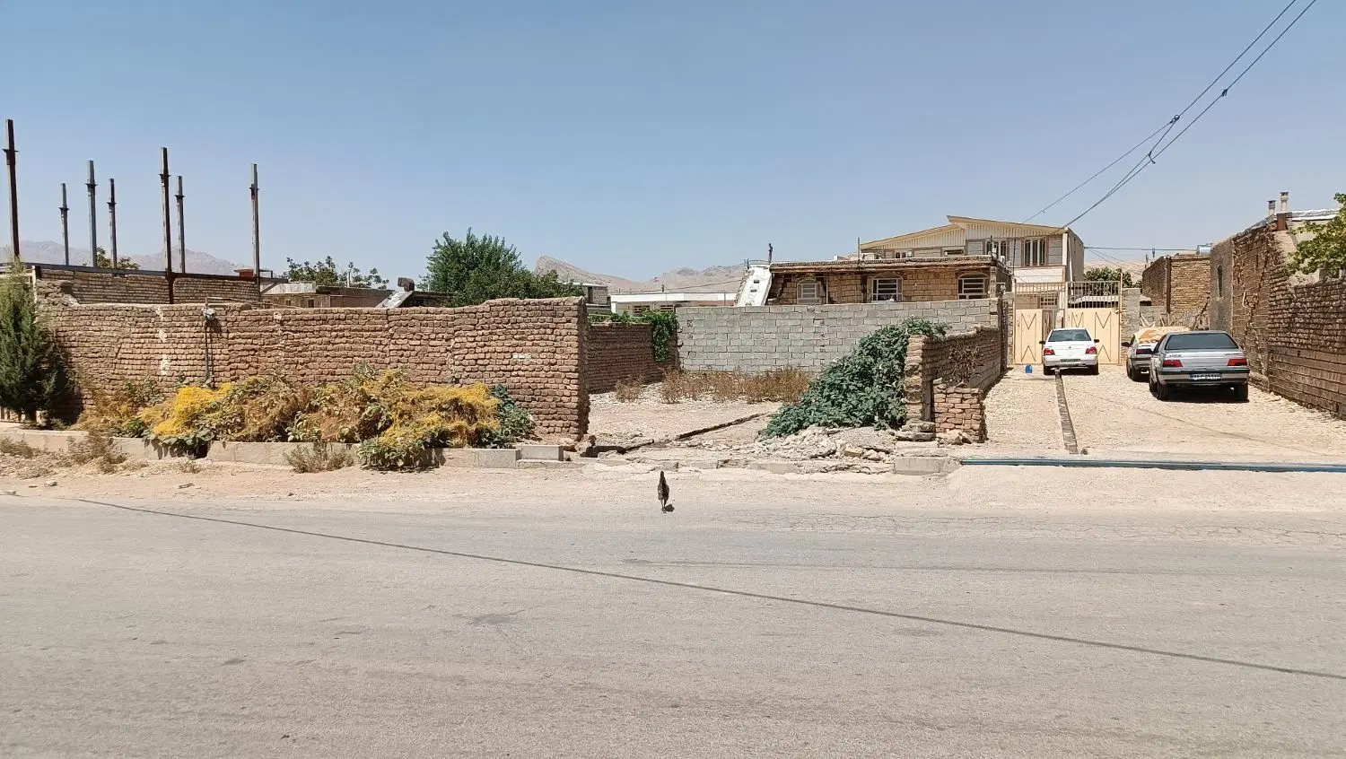 زمین مسکونی تجاری دیناروند