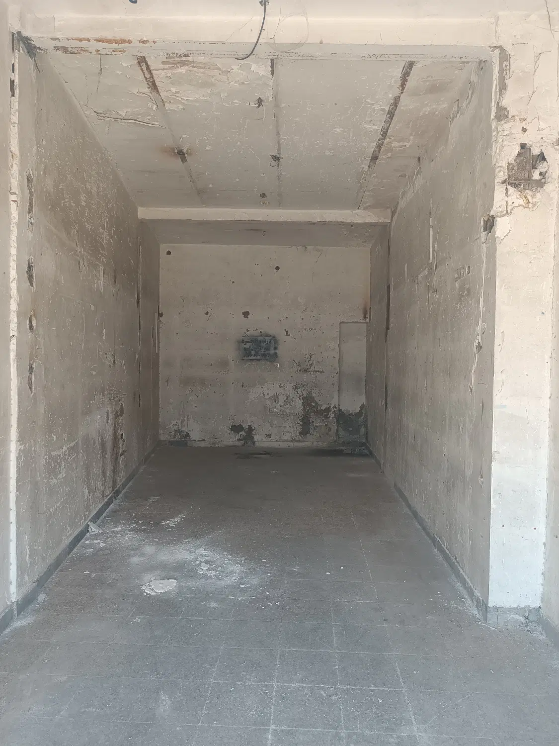 مغازه ۲۸ متری وسط بازار