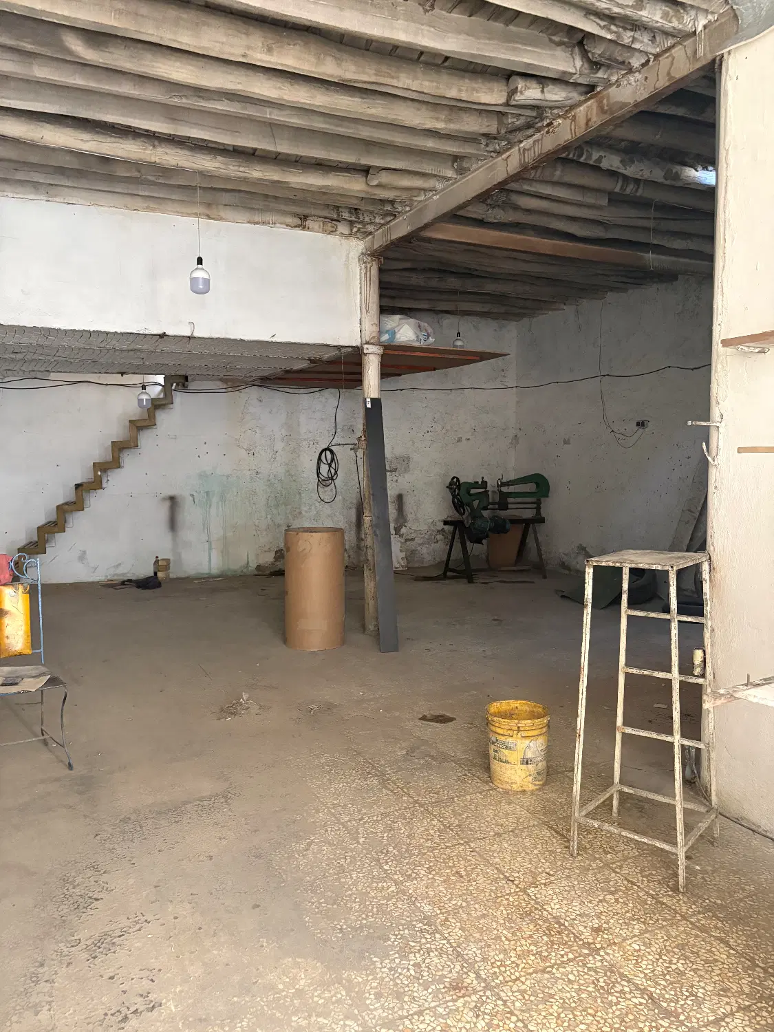 اجاره کارگاه ۲۰۰ متری