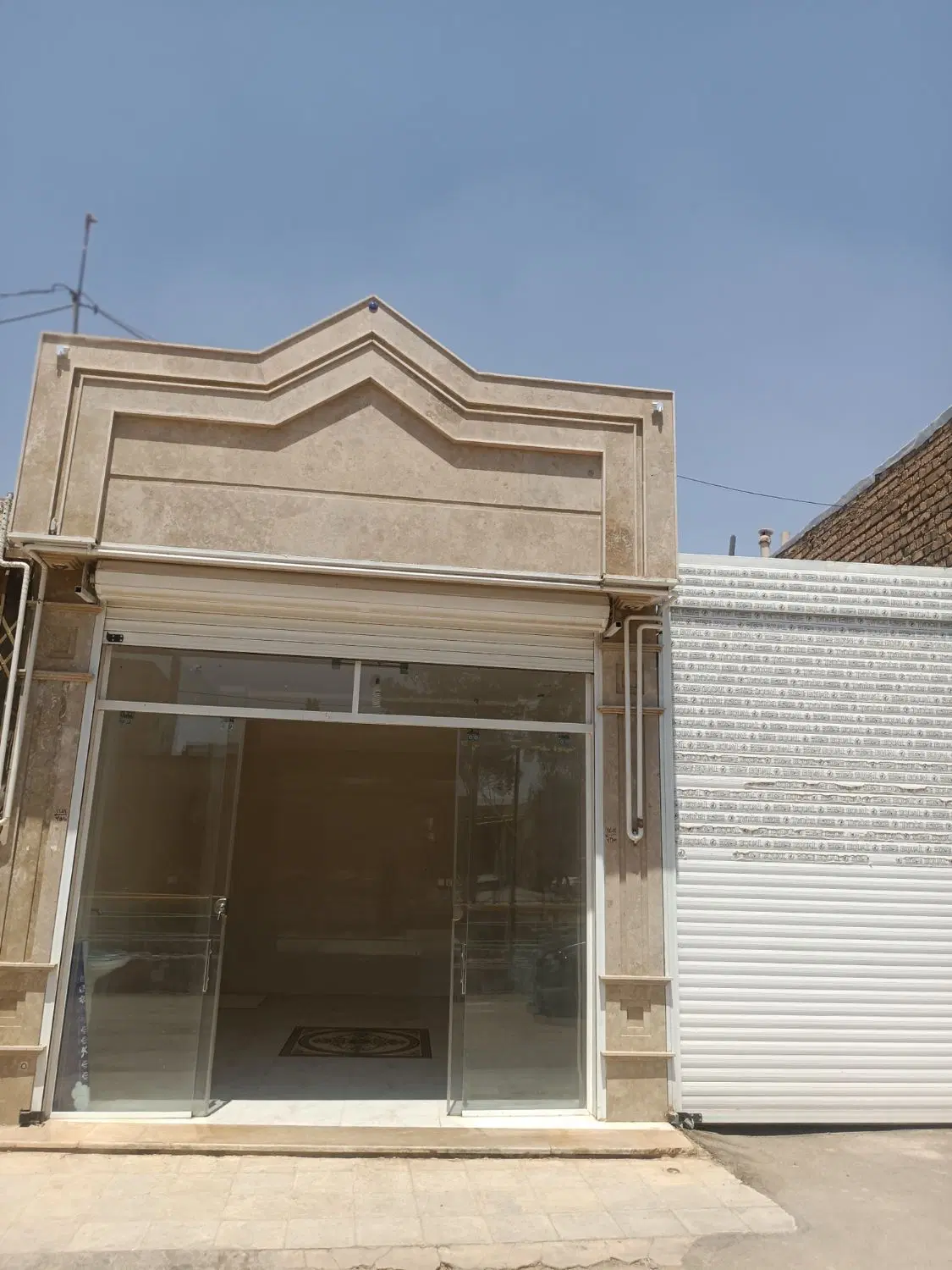 انبار 200متری