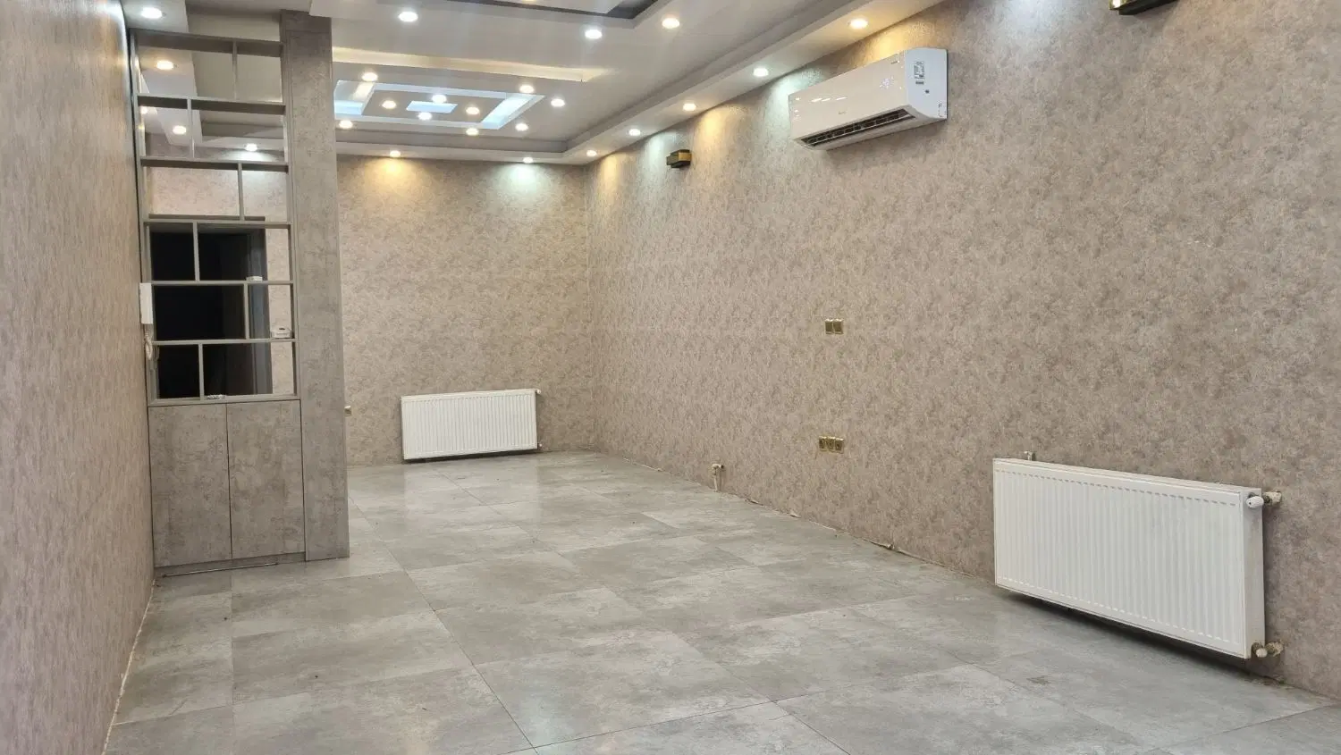 ۸۰ متر دو خواب_پارکینگ اختصاصی_طبقه اول