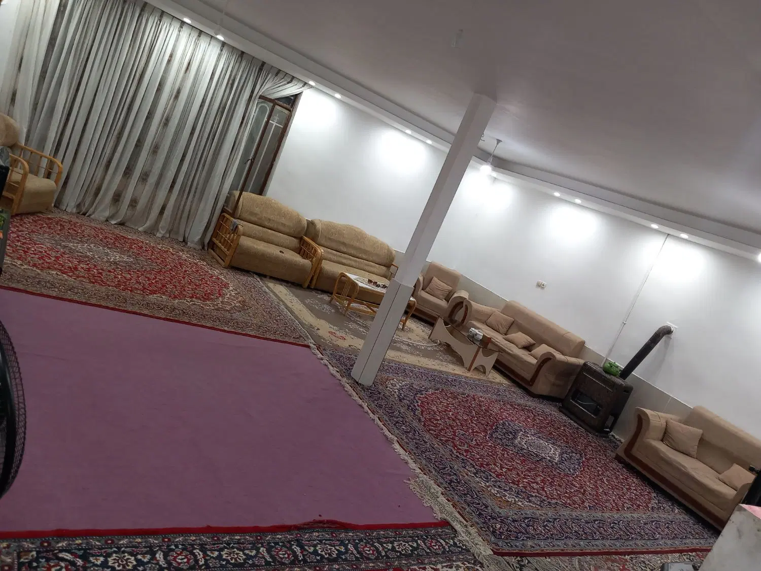 منزل ویلایی.مناسب سکونت و دامداری