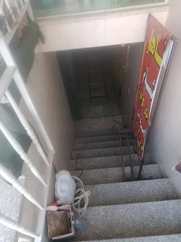 مغازه زیر زمین نبش فلکه