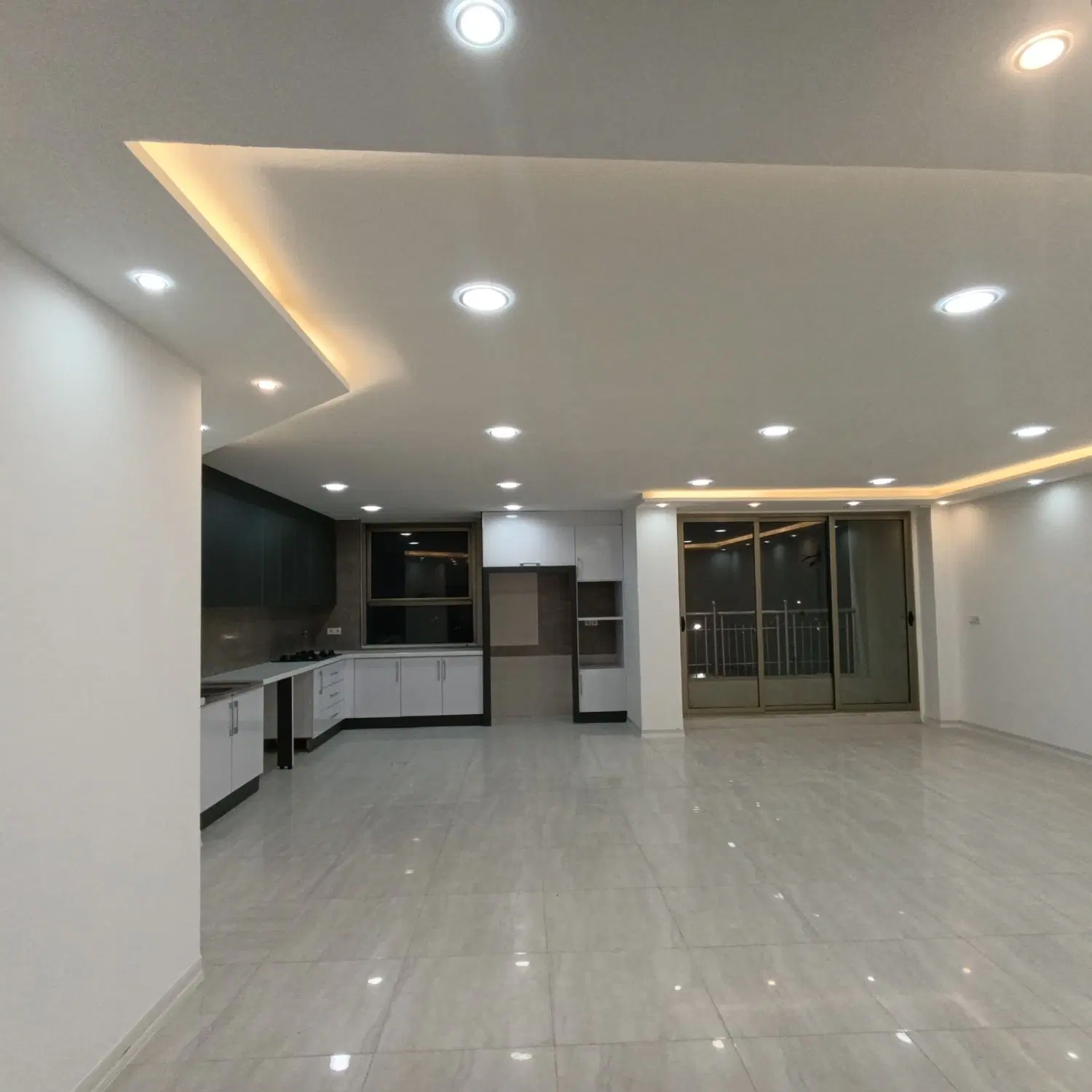 دو واحد شرکتی و مدیریتی
