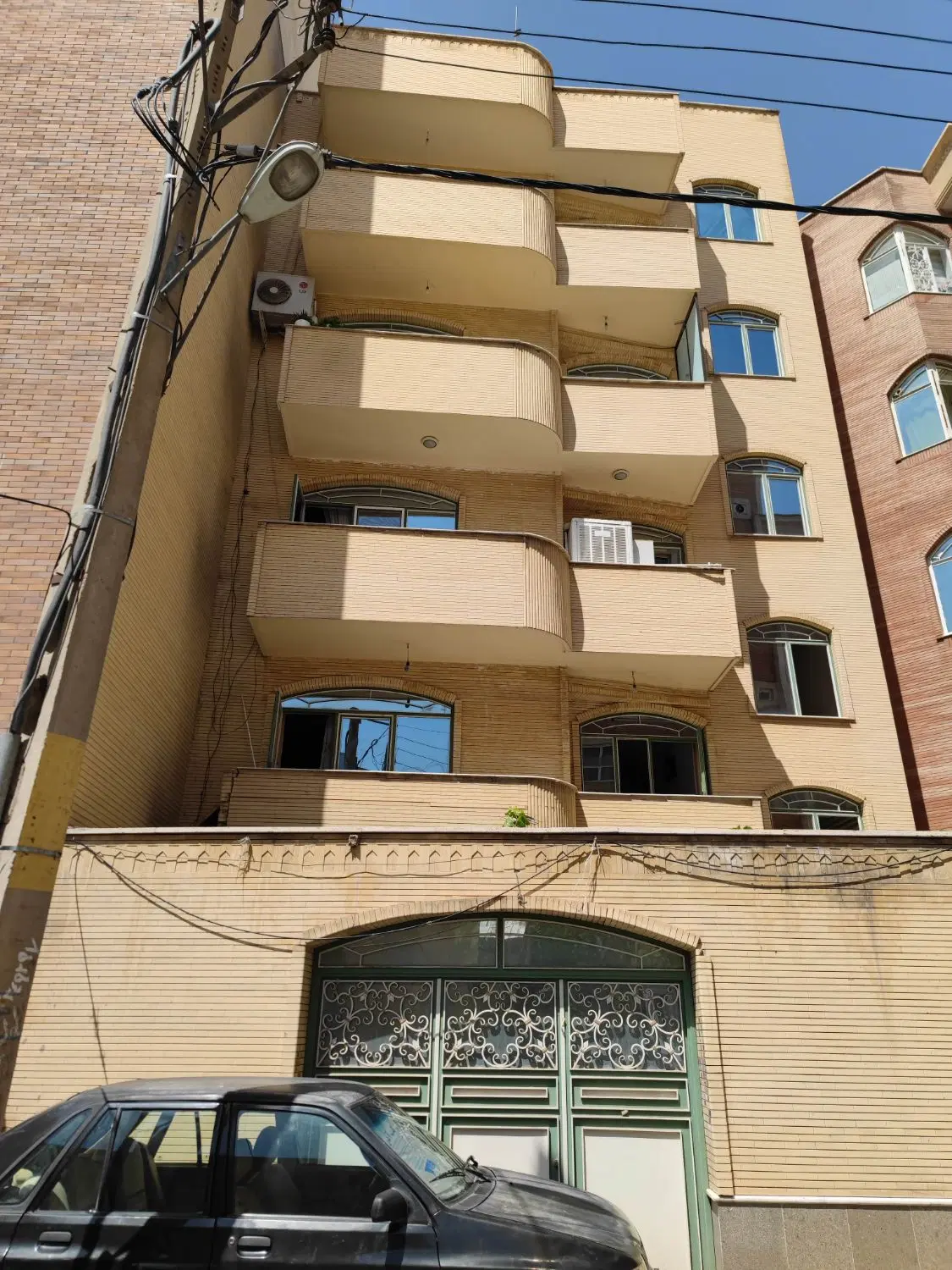 آپارتمان کلانتر کوچه