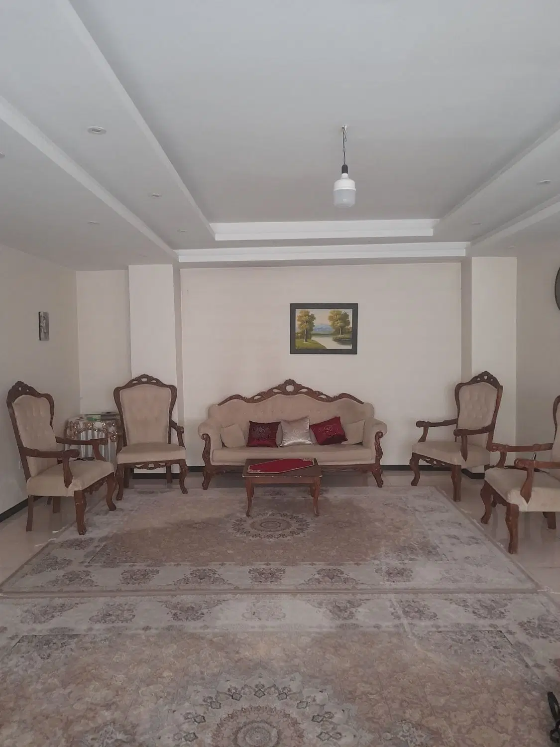 آپارتمان ۱۱۰ متری تک واحدی در خیابان مطهری