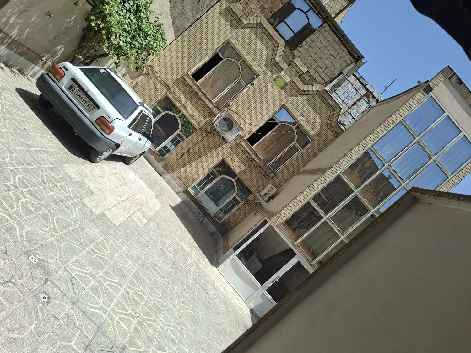 ویلایی۳طبقه کامل  شمالی تمیز