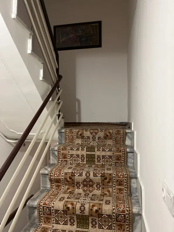 آپارتمان ۷۰ متری حاشیه خیابان