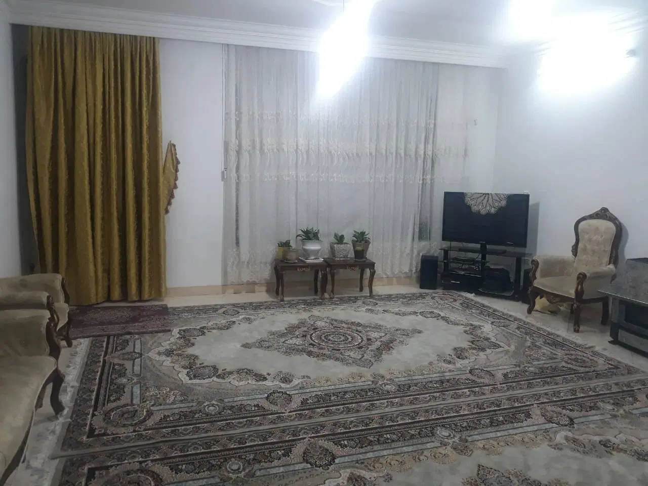 خونه ۱۸۰ متری ویلایی