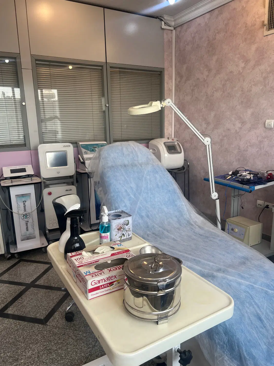 اجاره ی اتاق از مطب پوست و زیبایی