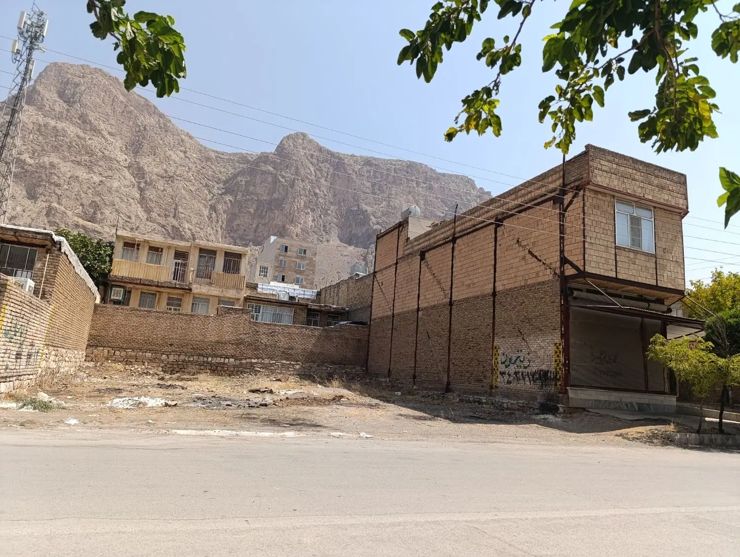 فروش یک قطعه زمین مسکونی در شهرک ظفر