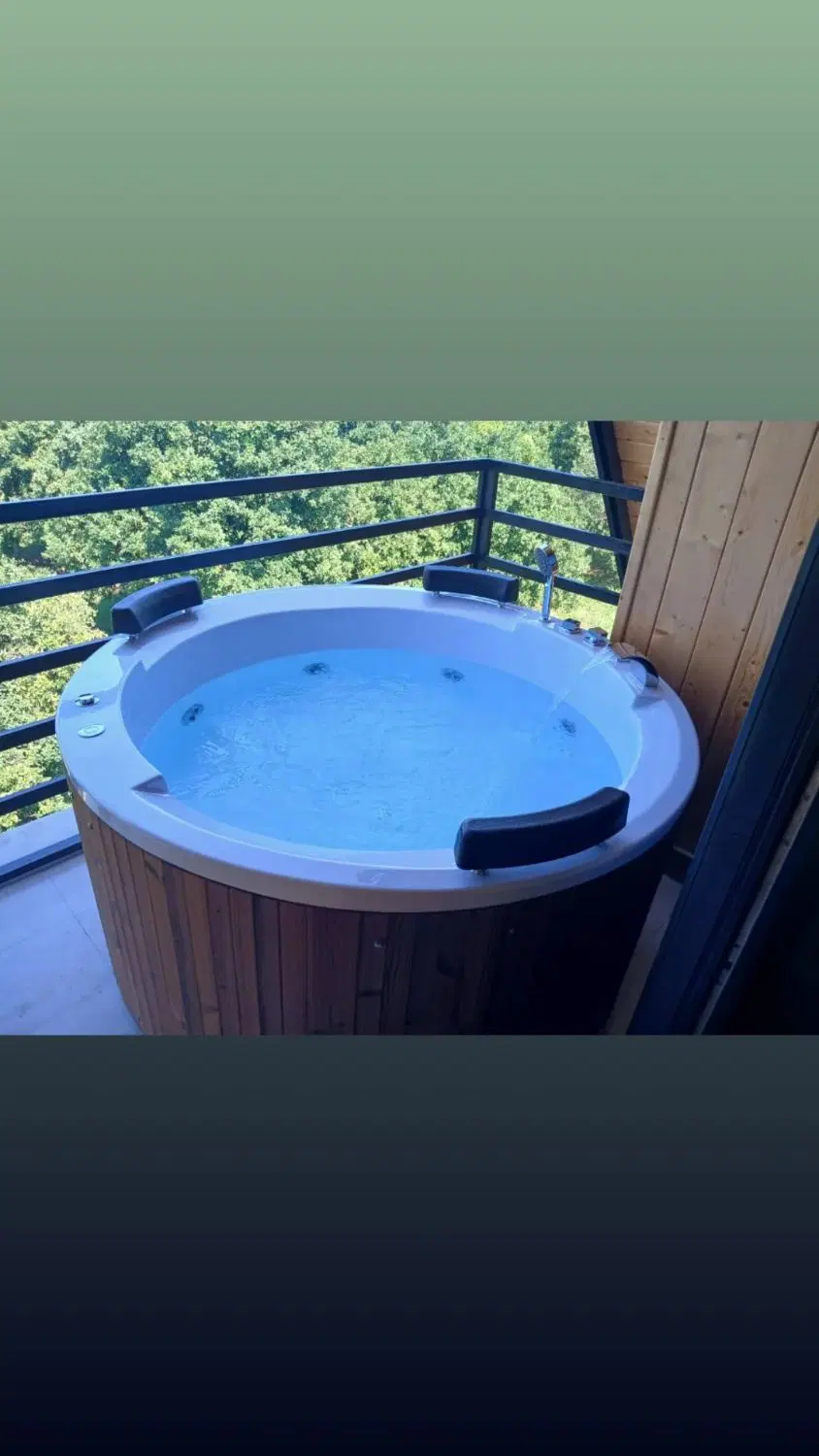 اجاره شبانه کلبه سوئیسی جنگلی متل قو