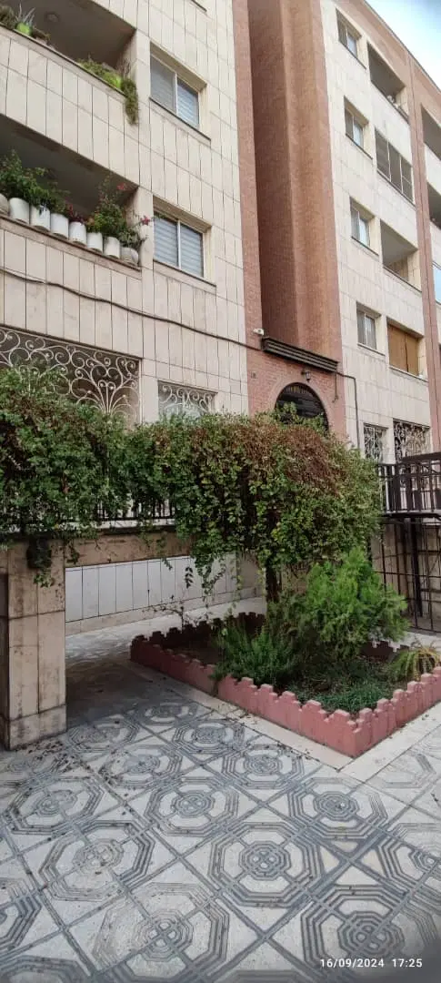 فروش مغازه در خیابان اصلی