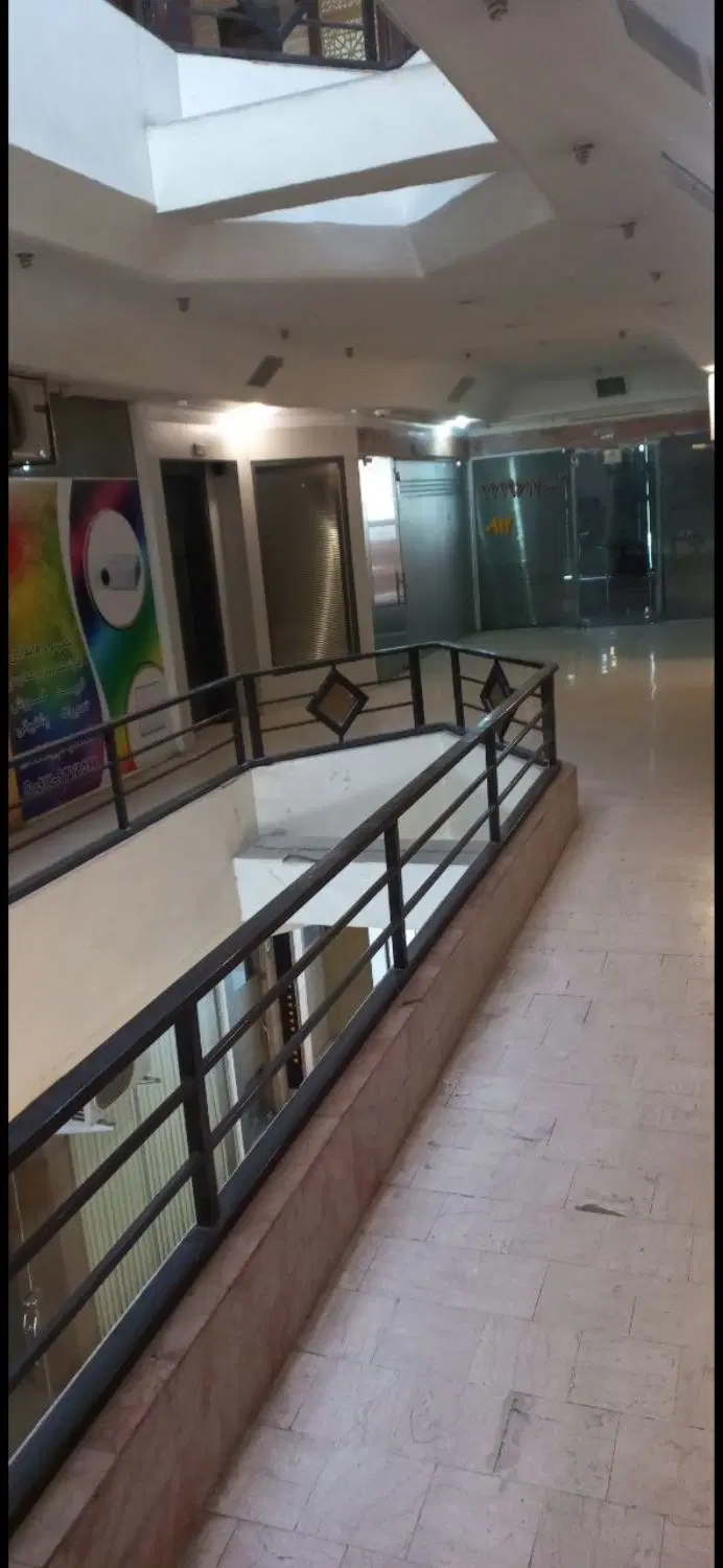 ۱۵ متر مناسب شرکت و دفتر کار صادقیه