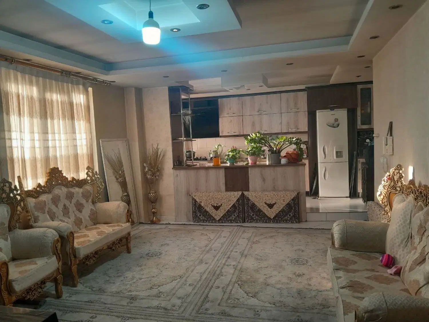 اپارتمان اجاره ای در یافت اباد میدان پژوتن