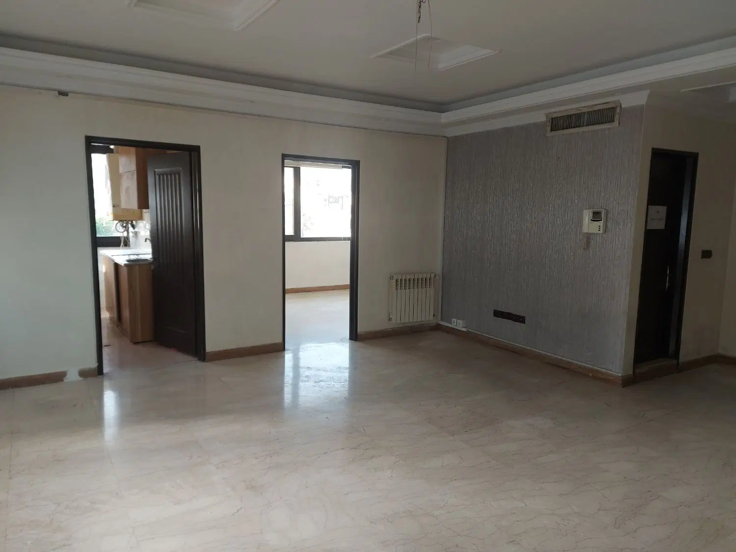 آپارتمان اداری ۹۵ متری دو خواب