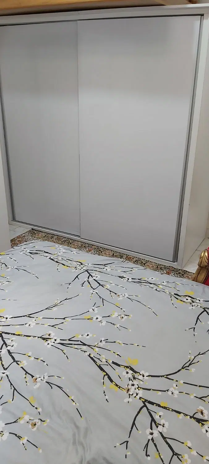 حیاط ۹۴ متر منجم ماشین رو